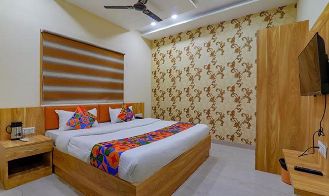 Fabhotel Super 3 Premium होटल