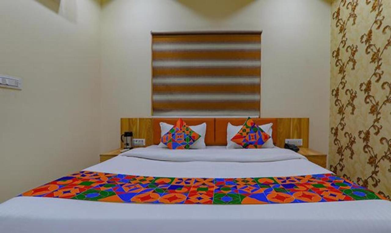 होटल Fabhotel Super 3 Premium Varanasi