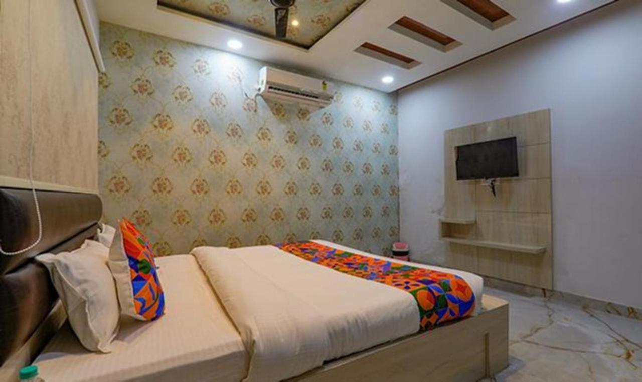 होटल Fabhotel Super 3 Premium Varanasi