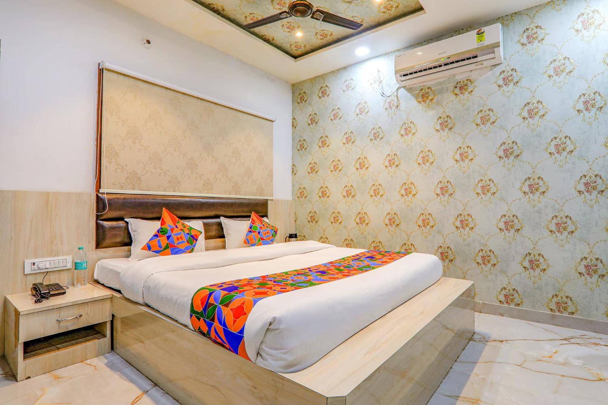 होटल Fabhotel Super 3 Premium Varanasi